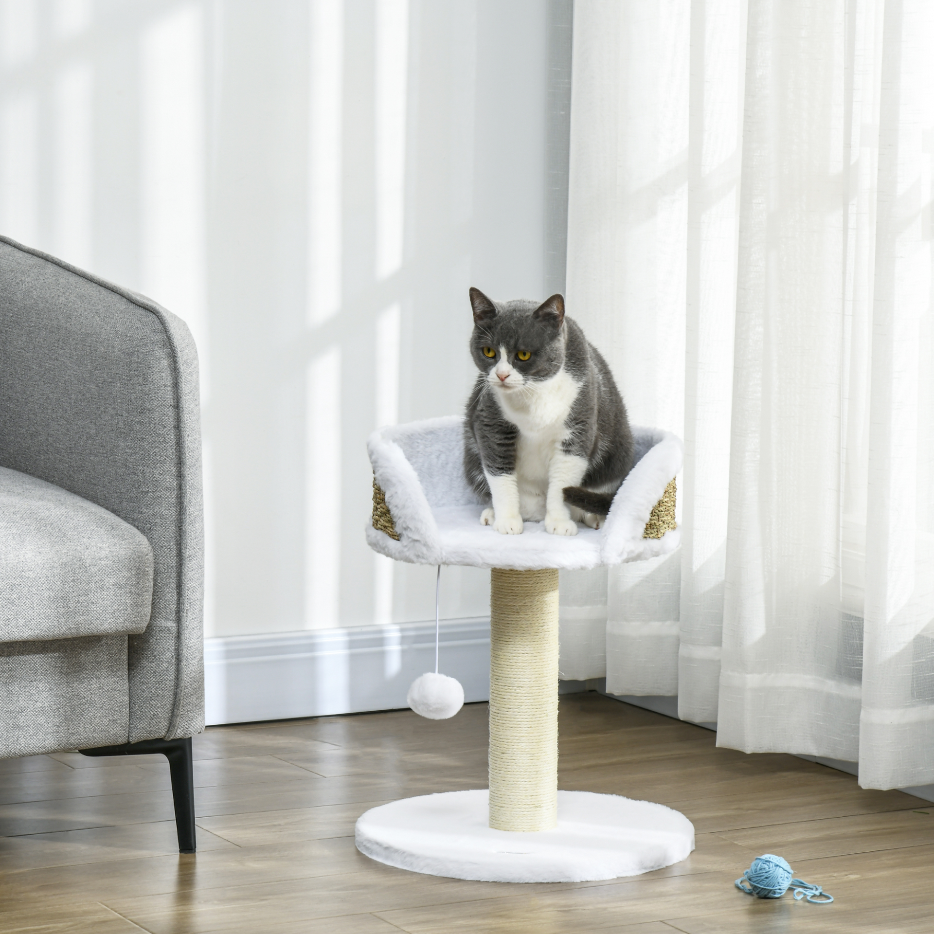 PawHut Cat Tree Tower with Scratching Posts in White